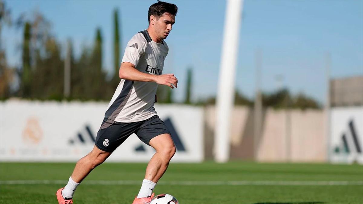 Brahim se entrena con el grupo en vísperas del Clásico