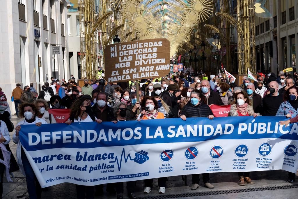 Concentración de Marea Blanca en defensa de la sanidad pública en Málaga