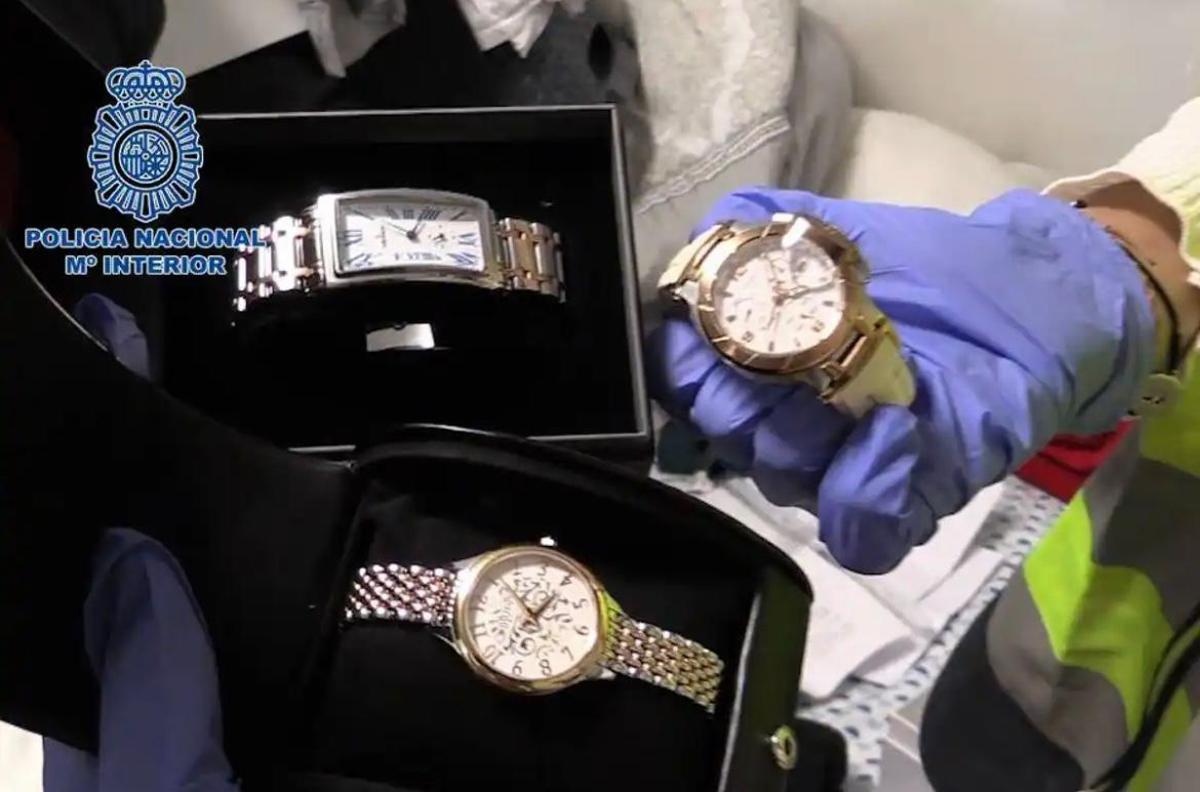 Robo de relojes a lo 'Ronaldinho' en el barrio de Salamanca: la Policía logra frustrar dos asaltos y detiene a cuatro ladrones.