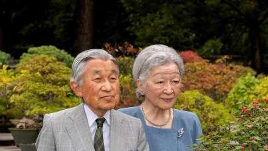 Michiko con su esposo, Akihito.