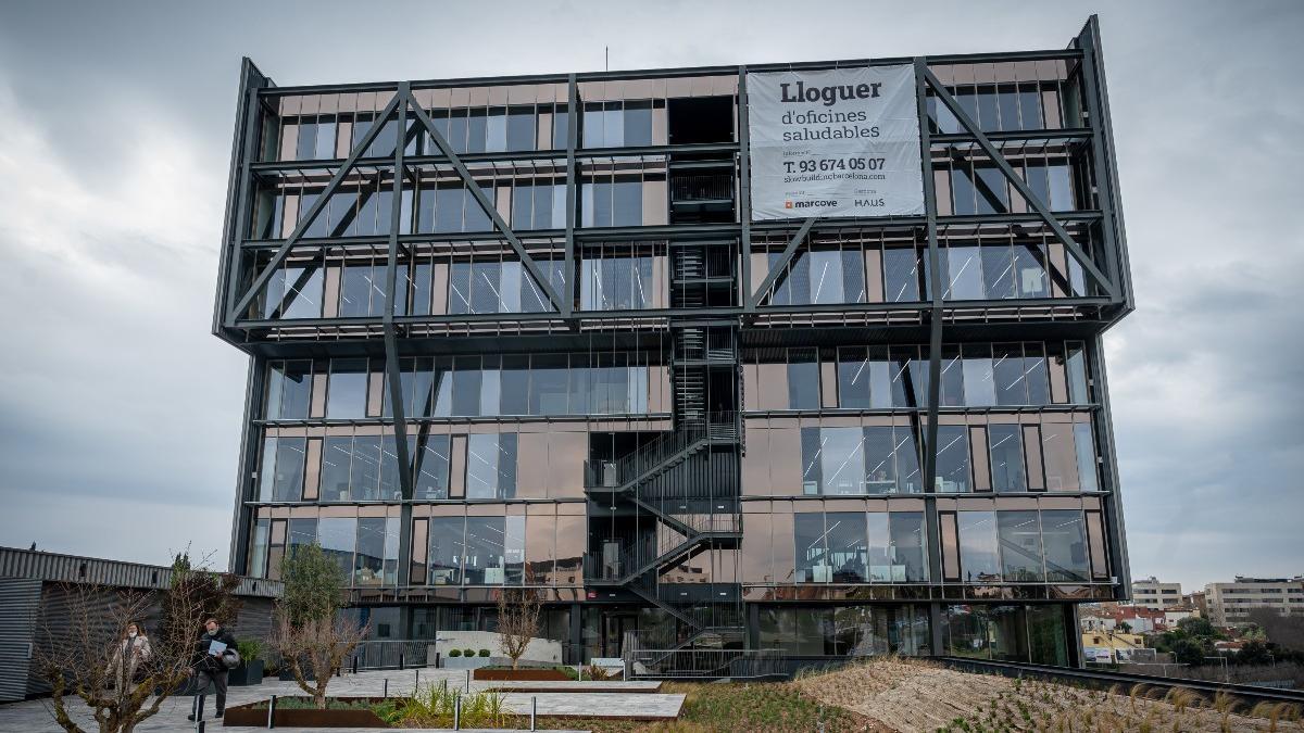 El edificio de oficinas Slow de Sant Cugat roza el consumo cero energético y mantiene una alta calidad del aire