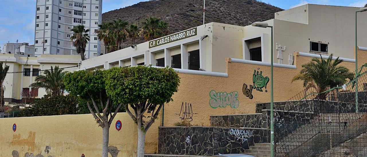 Vista exterior de las instalaciones del antiguo Colegio Carlos Navarro Ruiz. | | JOSÉ CARLOS GUERRA