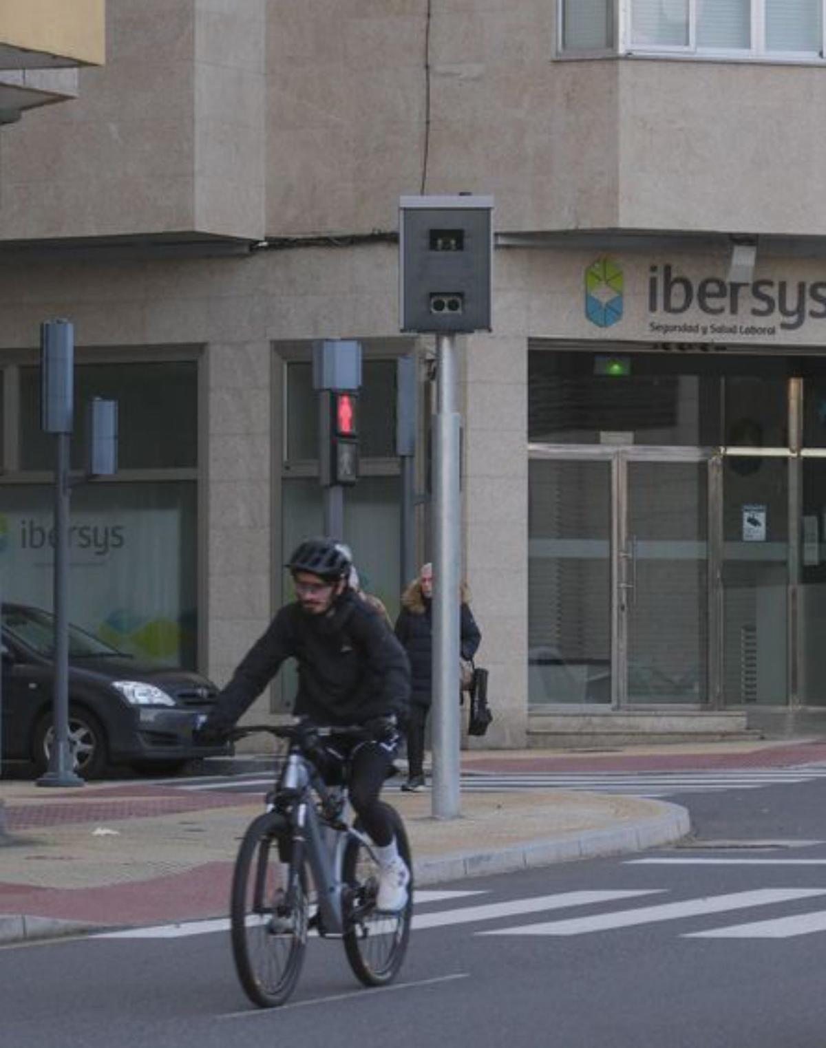 Radar en Pena Trevinca. | R. Cruz