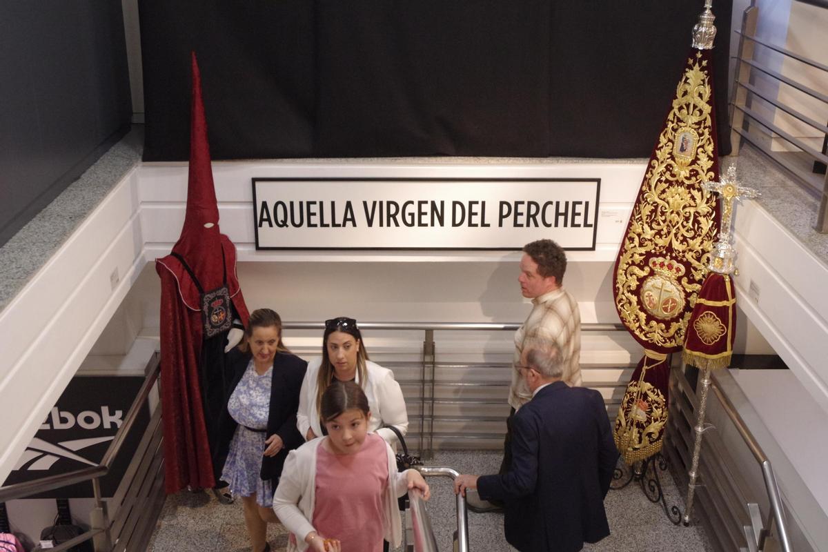 Fotos de la inaguración de la exposición 'Aquella Virgen del Perchel' de la cofradía de la Misericordia