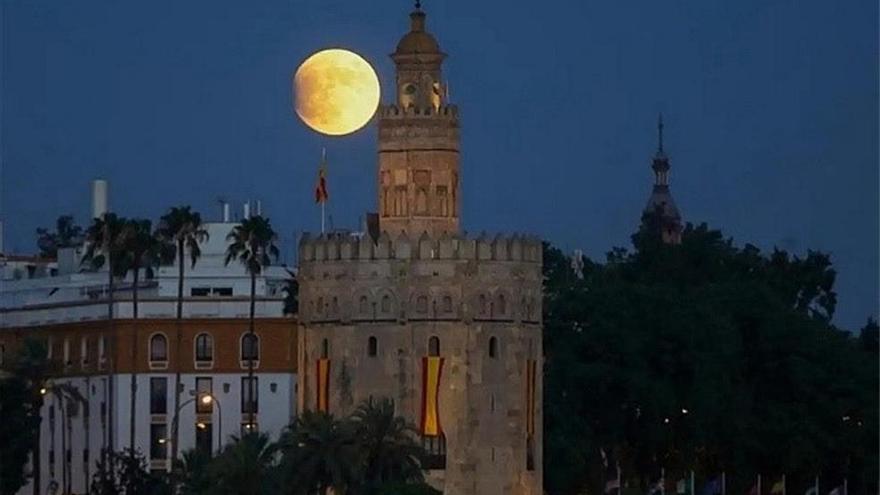 La Torre del Oro cumple 800 años de historia como baluarte, prisión, almacén y actualmente museo naval