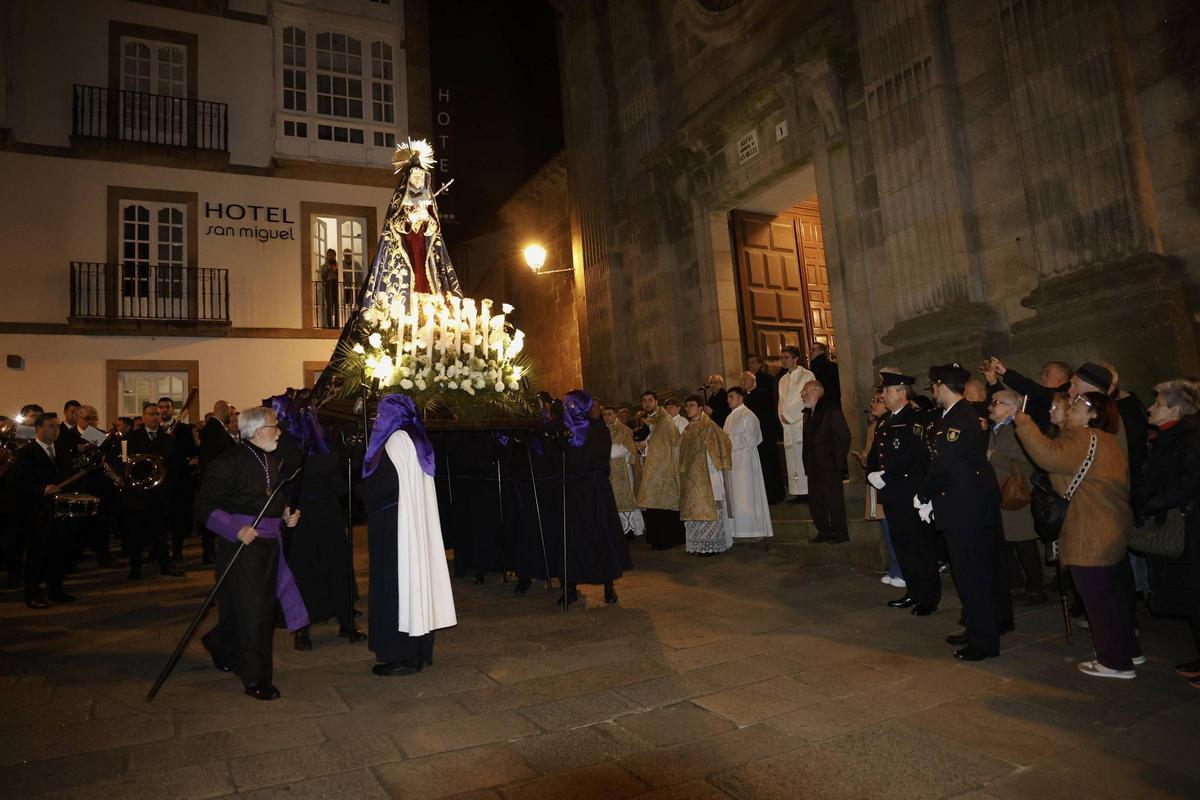La Dolorosa llena de fervor las rúas de Santiago La Dolorosa llena de fervor las rúas de Santiago