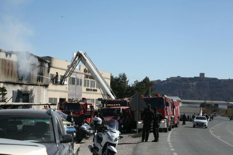 Arde una nave de curtido de pieles en Lorca