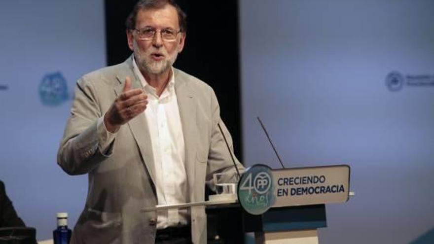 El president espanyol, Mariano Rajoy, durant la seva intervenció en una reunió del PP a Palma.