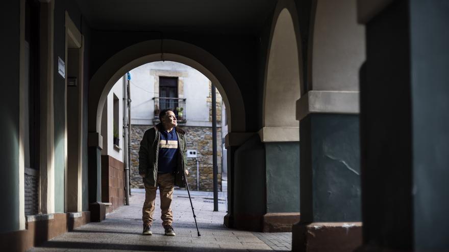 César cuenta qué pasó en el Abre de Pola de Siero desde el primer cliente, que llegó en madreñes