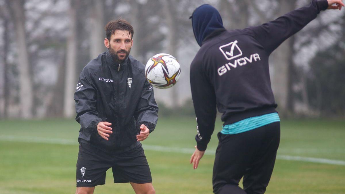 Álex Bernal, en un ejercicio en la Ciudad Deportiva.