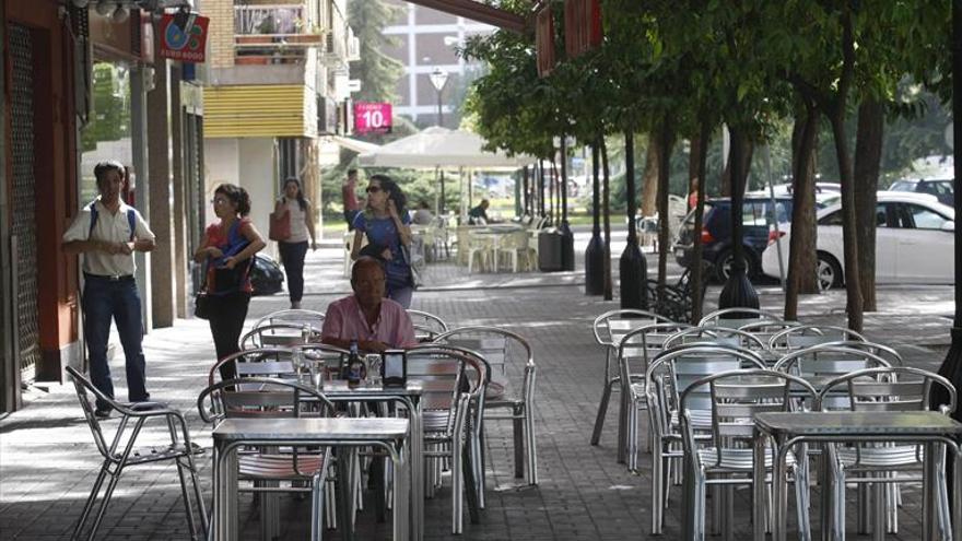 Los hosteleros piden a los vecinos «tranquilidad» por los veladores