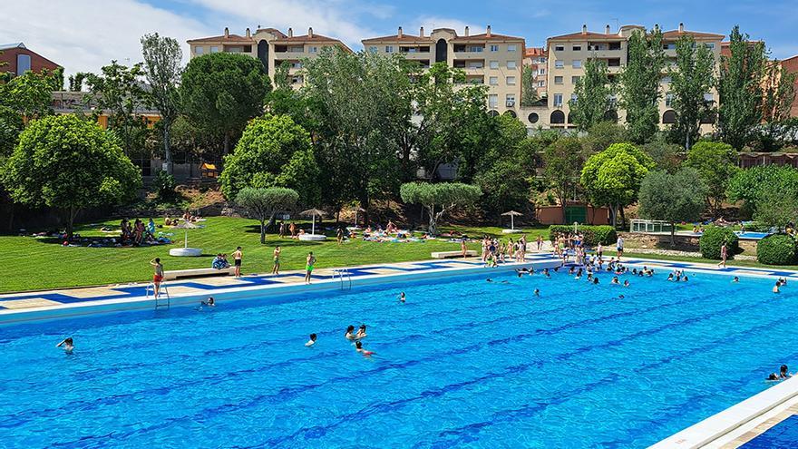 Esparreguera obrirà la piscina municipal d&#039;estiu com a refugi climàtic