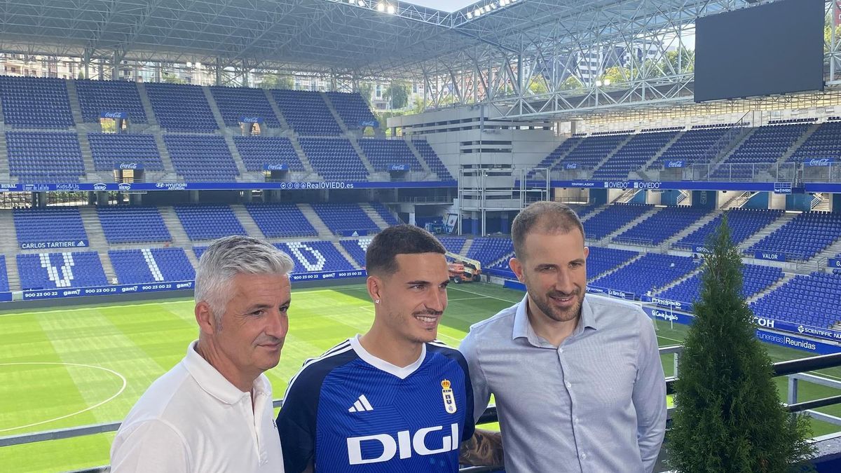 Roberto Suárez, Jaime Seoane y Agustín Lleida, en el Tartiere.