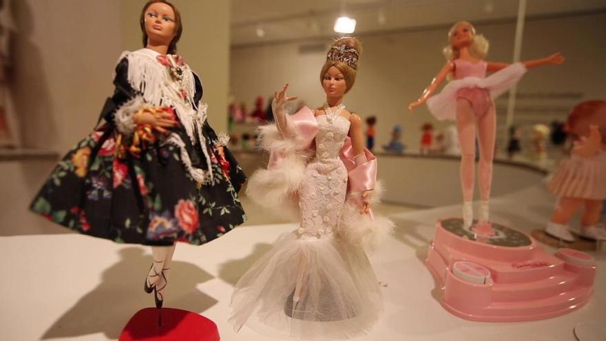 La Fundación CAM exhibe 300 muñecas de Onil en Alicante