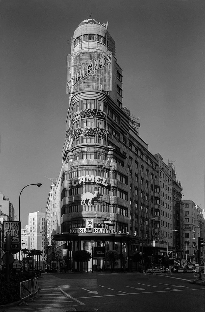 Cartel de Schweppes, Gran Vía, Madrid, Exposición Ilumina Madrid