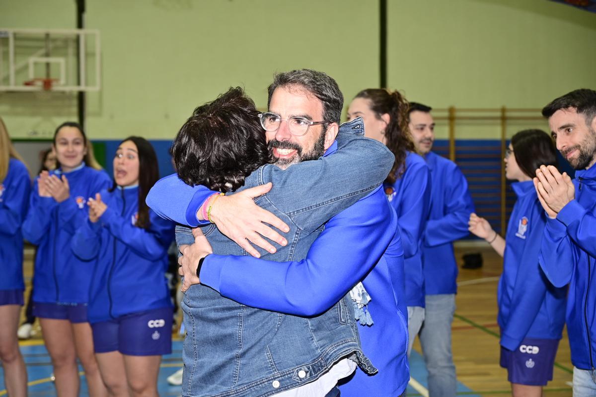 Galería | La presentación oficial del Fustecma Nou Bàsquet Femení Castelló en imágenes