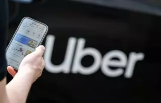 Los taxistas exigen multas municipales a los VTC que operen en A Coruña