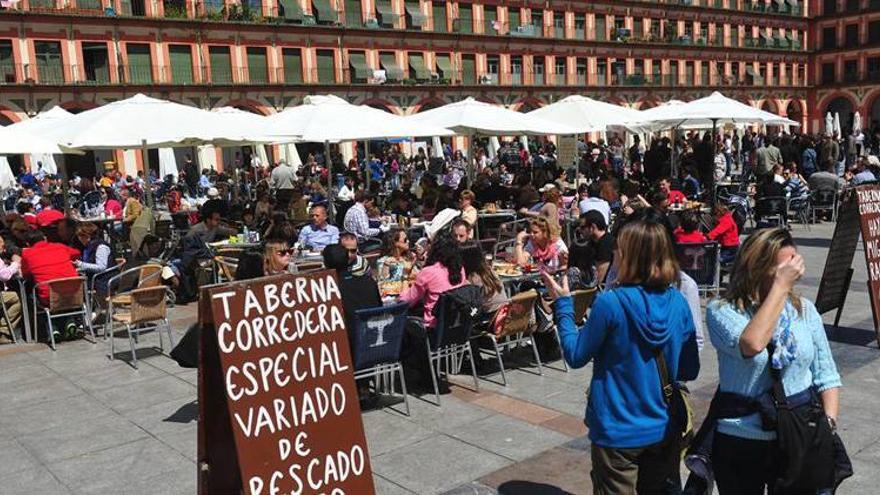 Las terrazas de los bares dividen a los vecinos y a los empresarios