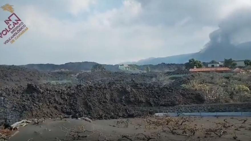 Frente de la colada del volcán de La Palma al final del Camino Aniceto (03/11/2021)