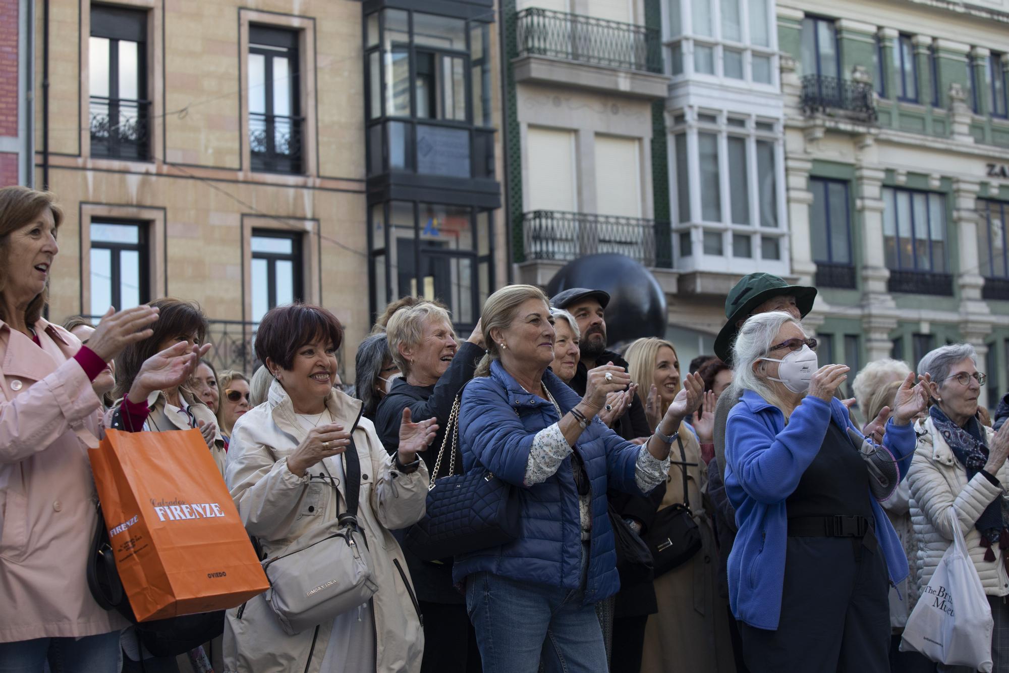 Entrega de la Medalla de Oro de la ciudad a la Fundación Ópera de Oviedo