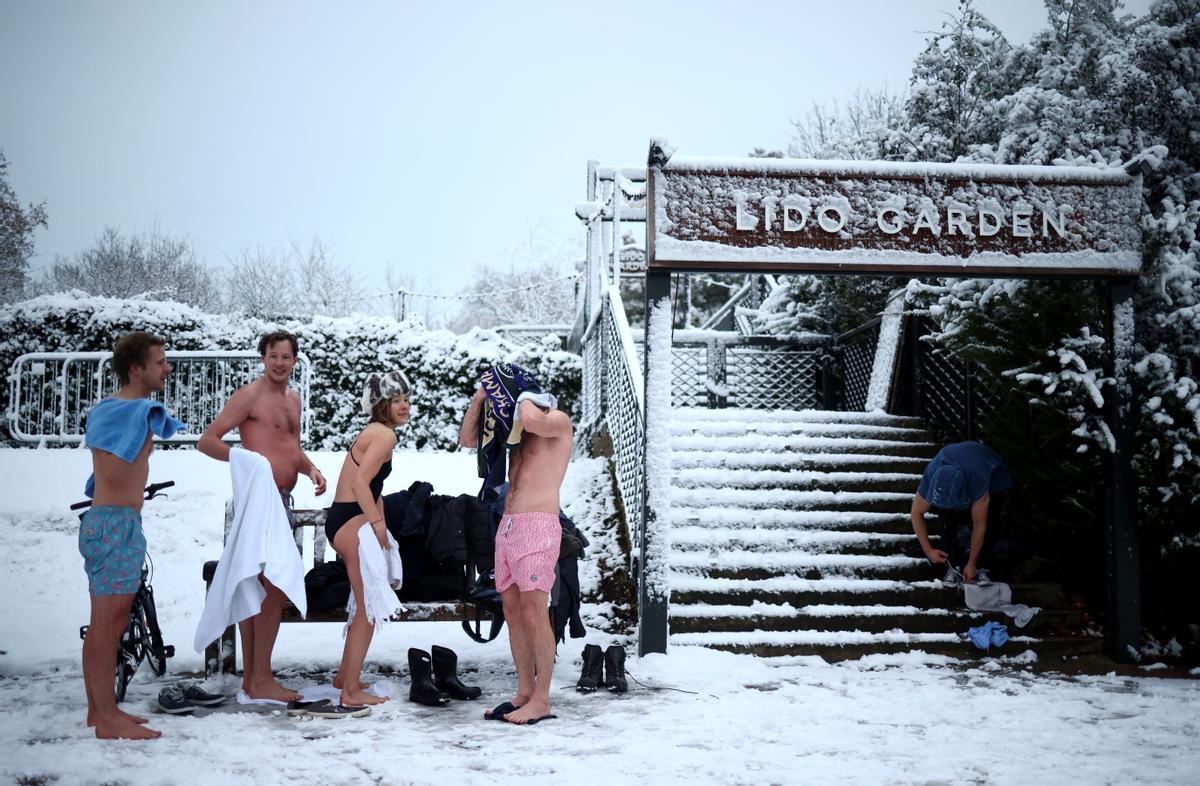 Baños helados en el lago Serpentine, en Londres