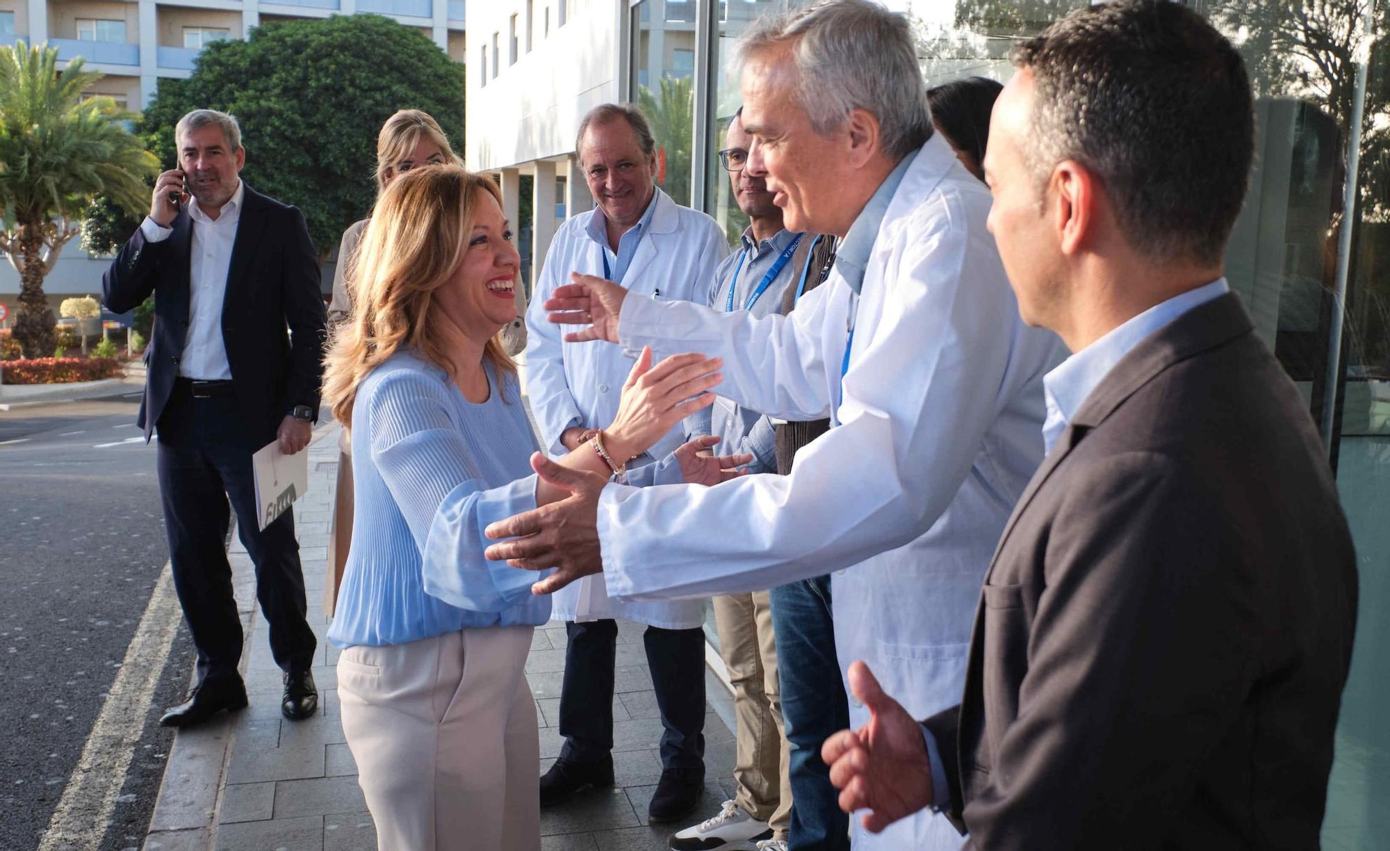 Fernando Clavijo visita la nueva sala de Hemodinámica del Hospital La Candelaria