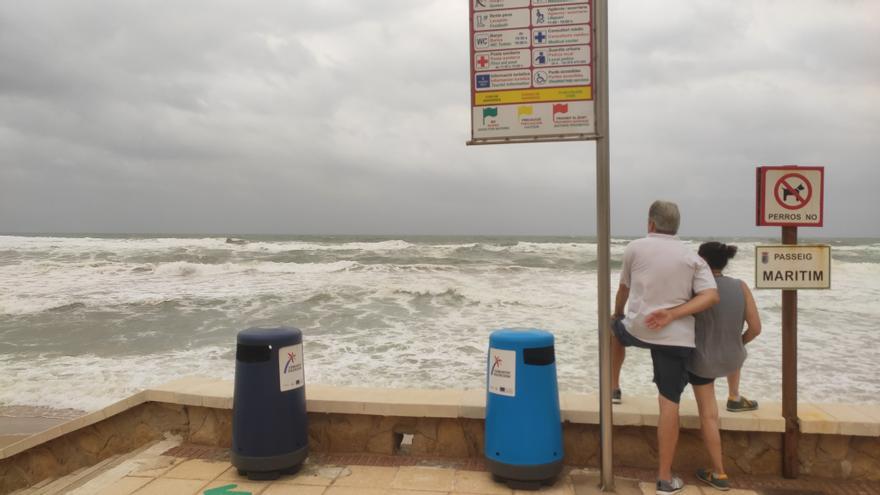 La DANA deja paso a fuertes rachas de viento, calima y olas de hasta 3 metros en la C.Valenciana