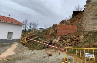 Nuevos y "alarmantes" derrumbes del muro de la iglesia de El Piñero