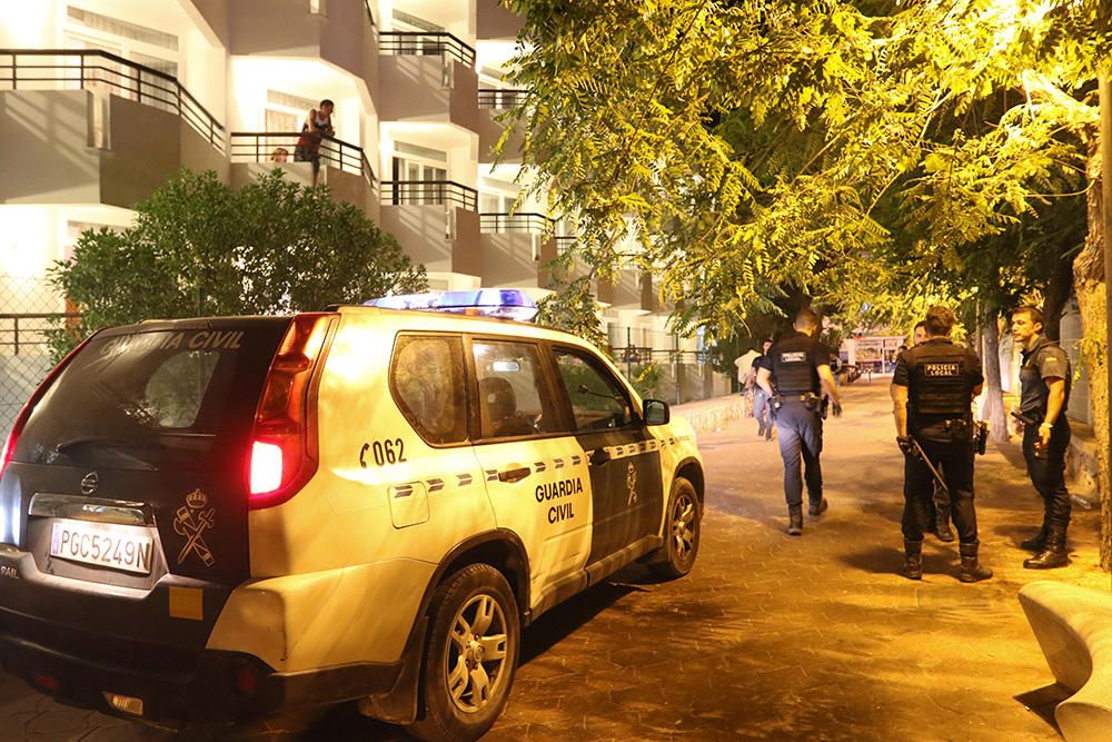 Una noche con la Policía en el West End en Sant Antoni (Ibiza)