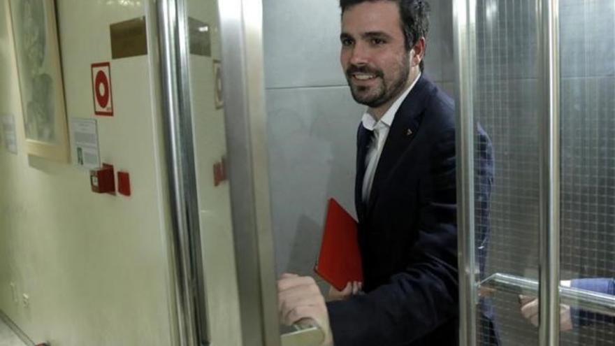 Izquierda Unida &#039;amonesta&#039; a Alberto Garzón por llamar &quot;rey&quot; a Felipe de Borbón