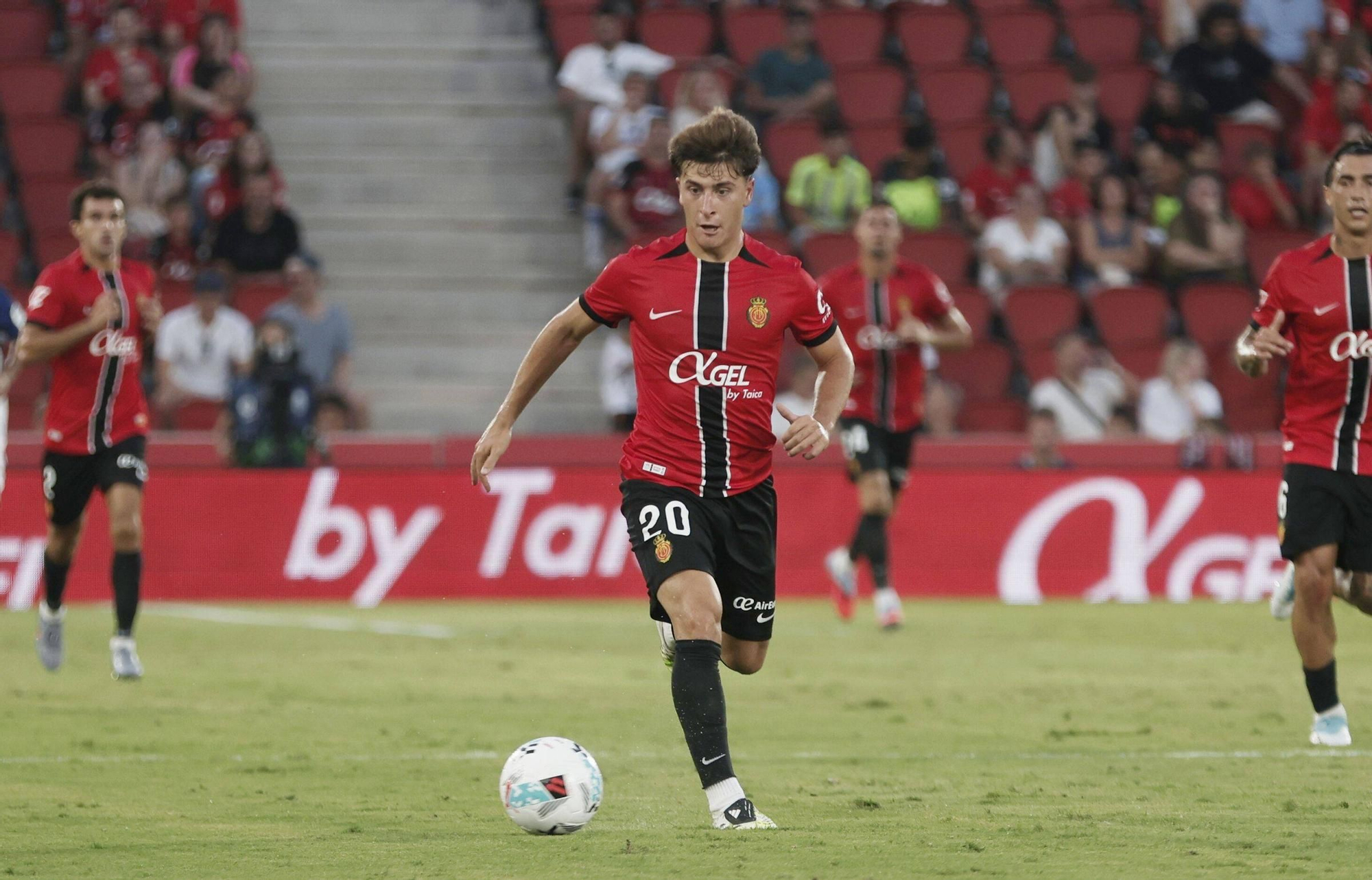 FOTOS | El Mallorca gana el Trofeu Ciutat de Palma al derrotar al Hamburgo