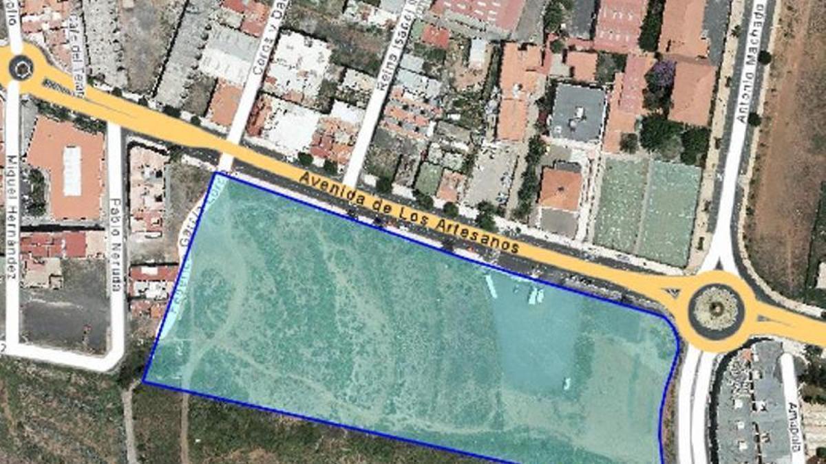 Una de las parcelas que se destinarán a aparcamientos en el municipio de Ingenio.
