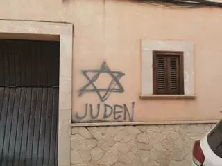 El PSIB rompe su silencio para condenar las pintadas antisemitas contra el entorno familiar de las activistas de Santa Maria