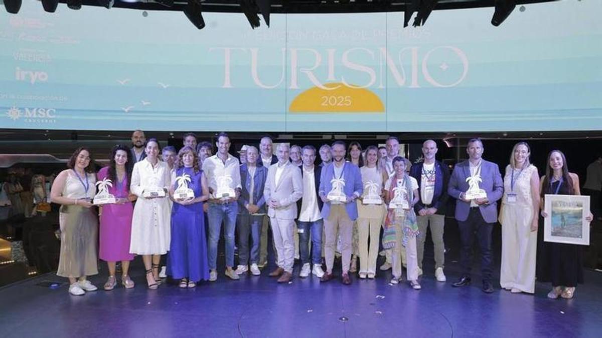 Los ganadores en la primera edición de los Premios Turismo de Levante-EMV en 2025.