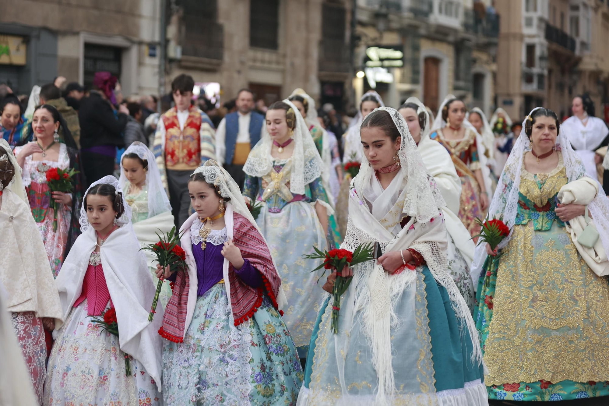 Búscate en el segundo día de ofrenda por la calle Quart (entre las 18:00 a las 19:00 horas)