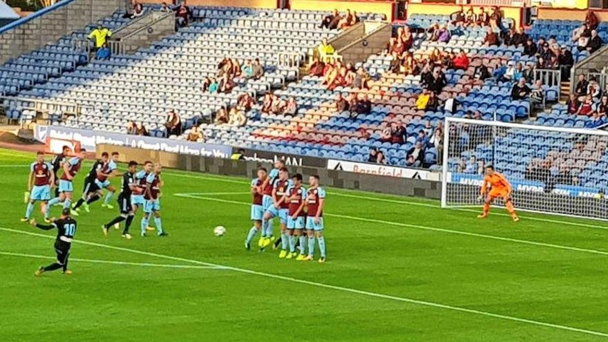 El Celta firma un empate ante el Burnley inglés