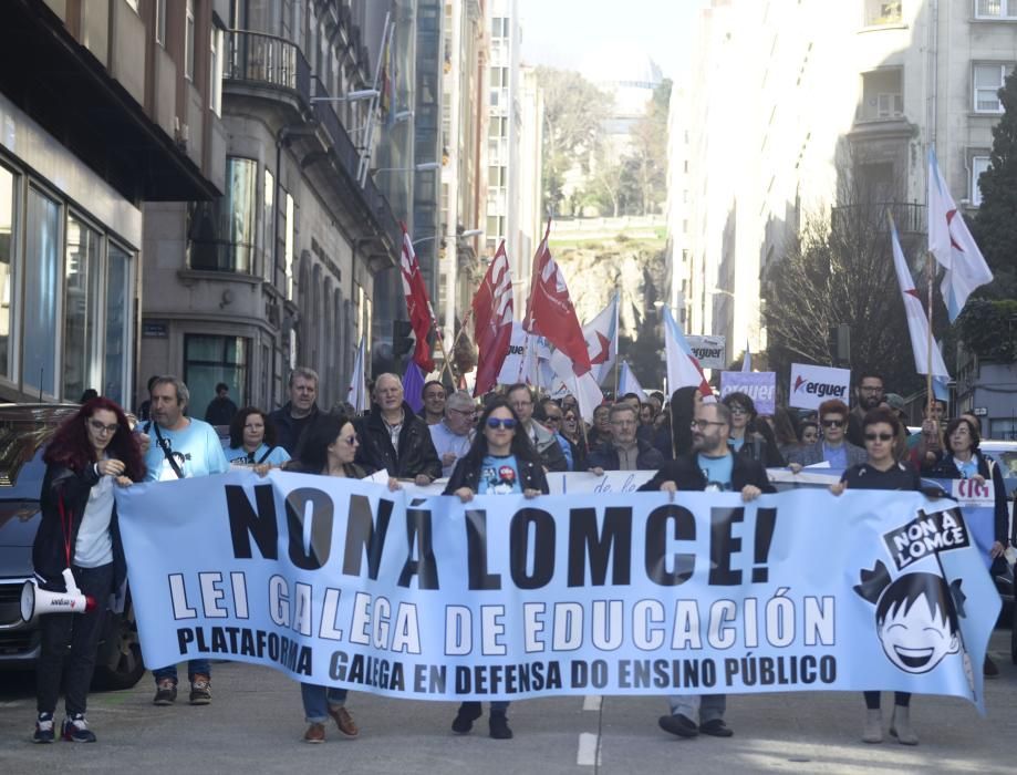 Protestas durante la huelga de enseñanza