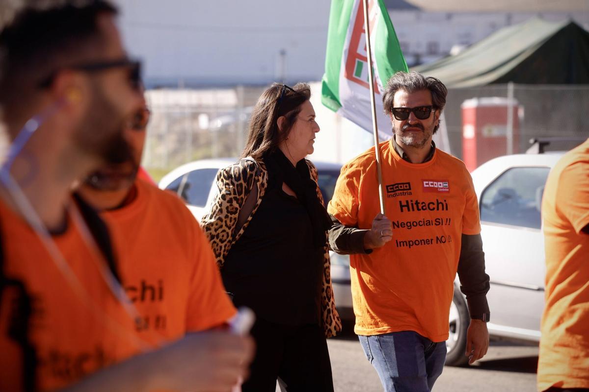 Manifestación Hitachi. El comité de empresa de Hitachi vuelve a manifestarse por el bloqueo de la negociación del convenio colectivo La plantilla, que afronta su tercera jornada de huelga, contará con el respaldo de la secretaria general de CCOO, Marina Borrego