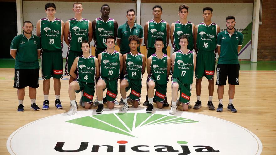 Plantilla del Unicaja 03 que hoy arranca el Andaluz Cadete Málaga 2019.