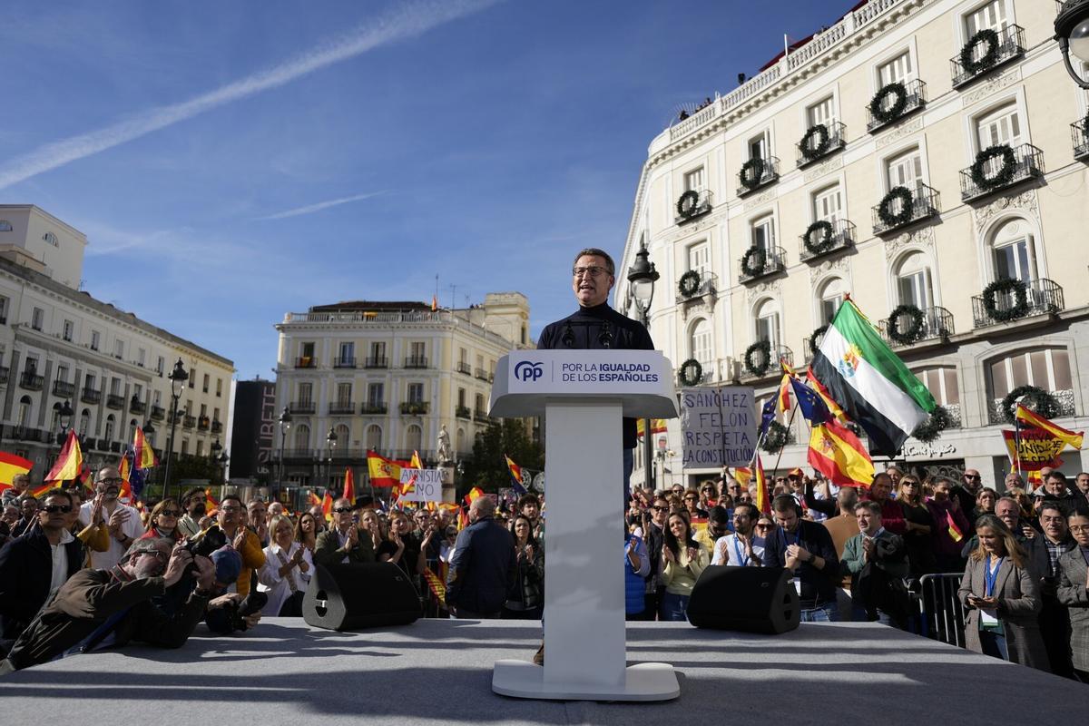 Manifestacions a ciutats de tota España després de l'acord del PSOE i Junts