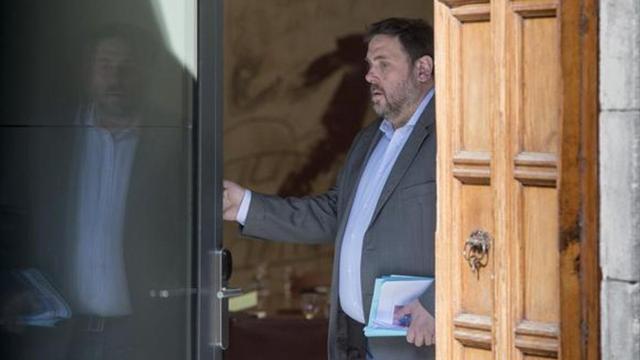El vicepresidente del Gobierno catalán, Oriol Junqueras, en la reunión del Consell Executiu, ayer, en el Palau de la Generalitat.