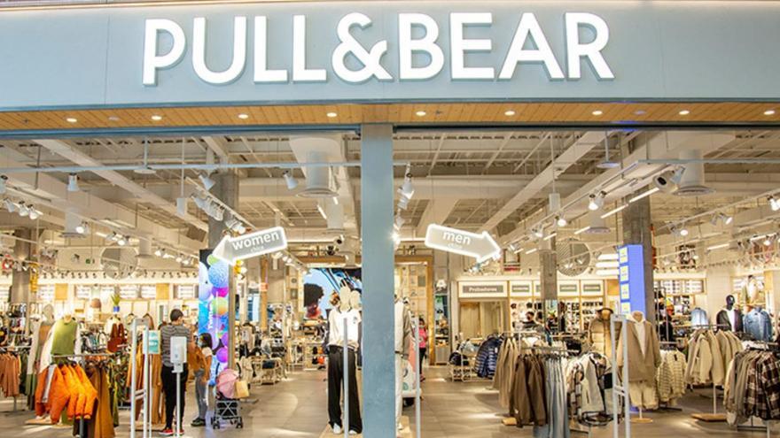 Pull and Bear tiene los pantalones idénticos estos de Sara Carbonero y pueden ser tuyos por menos de 10 euros