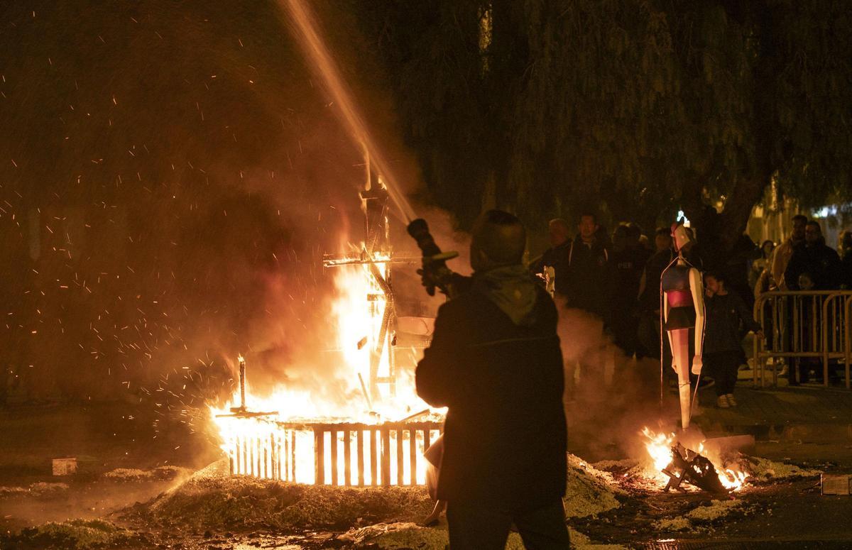 'Cremà' en las fallas de Sagunt.