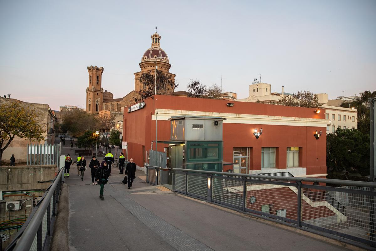 La estación de Rodalies de Sant Andreu entra en servicio