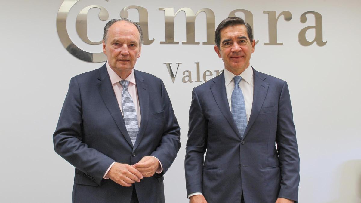 José Vicente Morata y Carlos Mazón, en la sede de Cámara València.