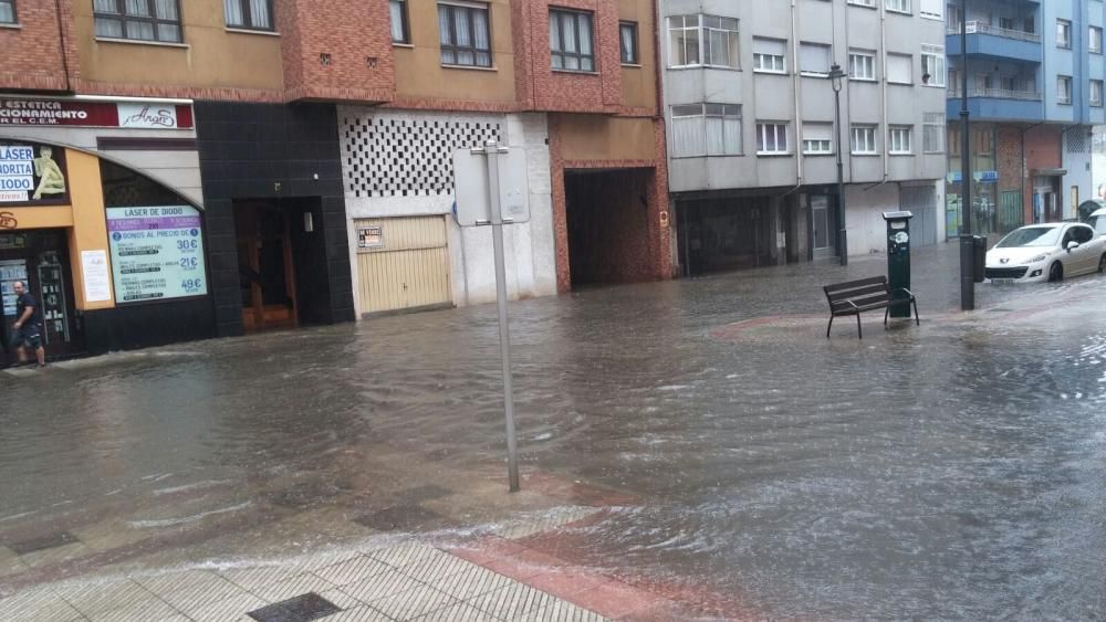 Temporal de lluvia y fuerte oleaje en Asturias