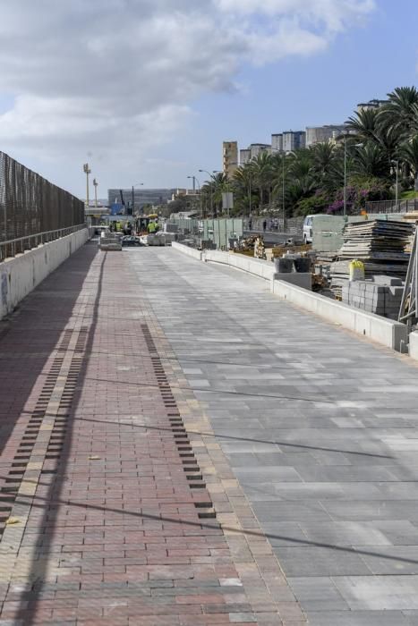 25-09-19 LAS PALMAS DE GRAN CANARIA. AVENIDA BLAS CABRERA FELIPE. LAS PALMAS DE GRAN CANARIA. METROGUAGUA. MetroGuagua en Blas Cabrera Felipe. El alcalde y concejales de la Corporación, realizan un recorrido por el tramo de MetroGuagua del Paseo Blas Cabrera Felipe. Fotos: Juan Castro.  | 25/09/2019 | Fotógrafo: Juan Carlos Castro