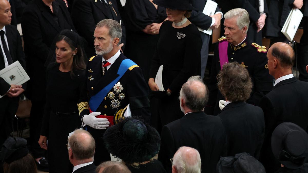 El rey Felipe VI y la reina Letizia, en el funeral de Isabel II.