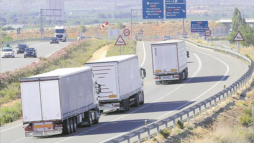 Los transportistas de Castellón advierten de atascos por los nuevos límites de velocidad