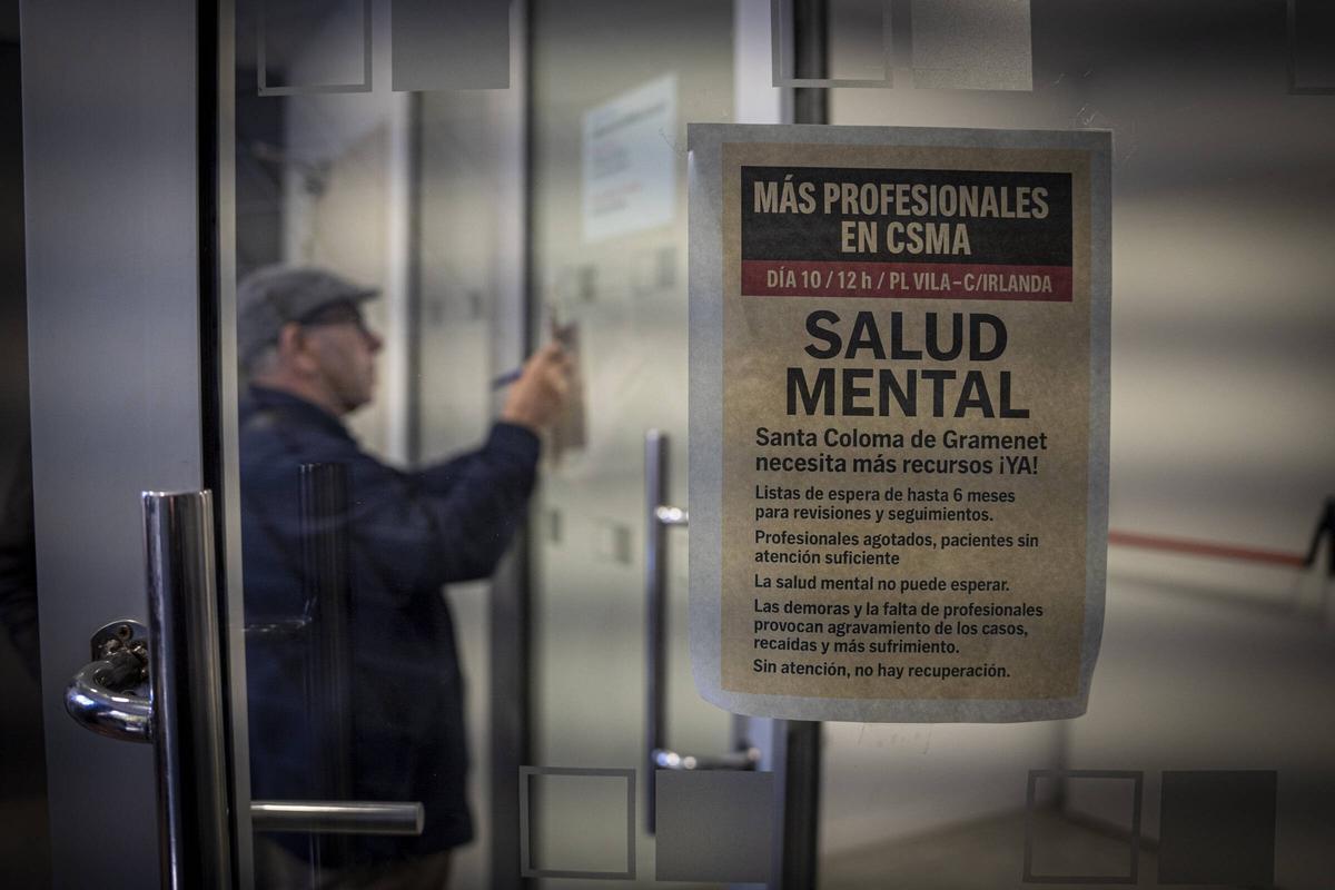 Protesta en Santa Coloma por las listas espera en salud mental